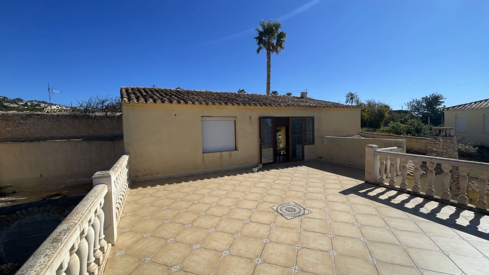 Chalet en Calpe / Calp en venta con piscina garaje - 450.000 € (Ref: 9882335)