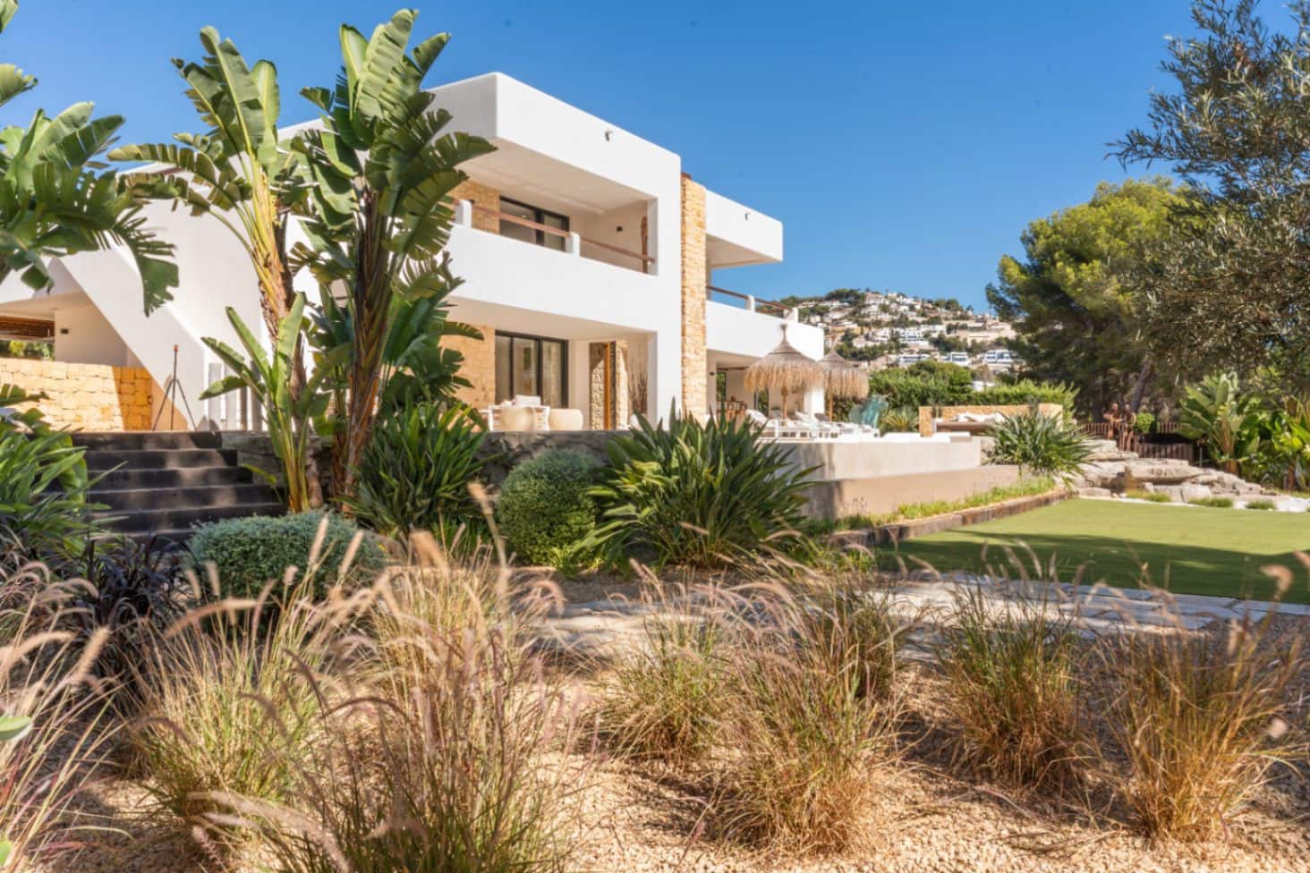 6 bedroom Villa for sale in Moraira with garage - € 3,995,000 (Ref: 9882338)