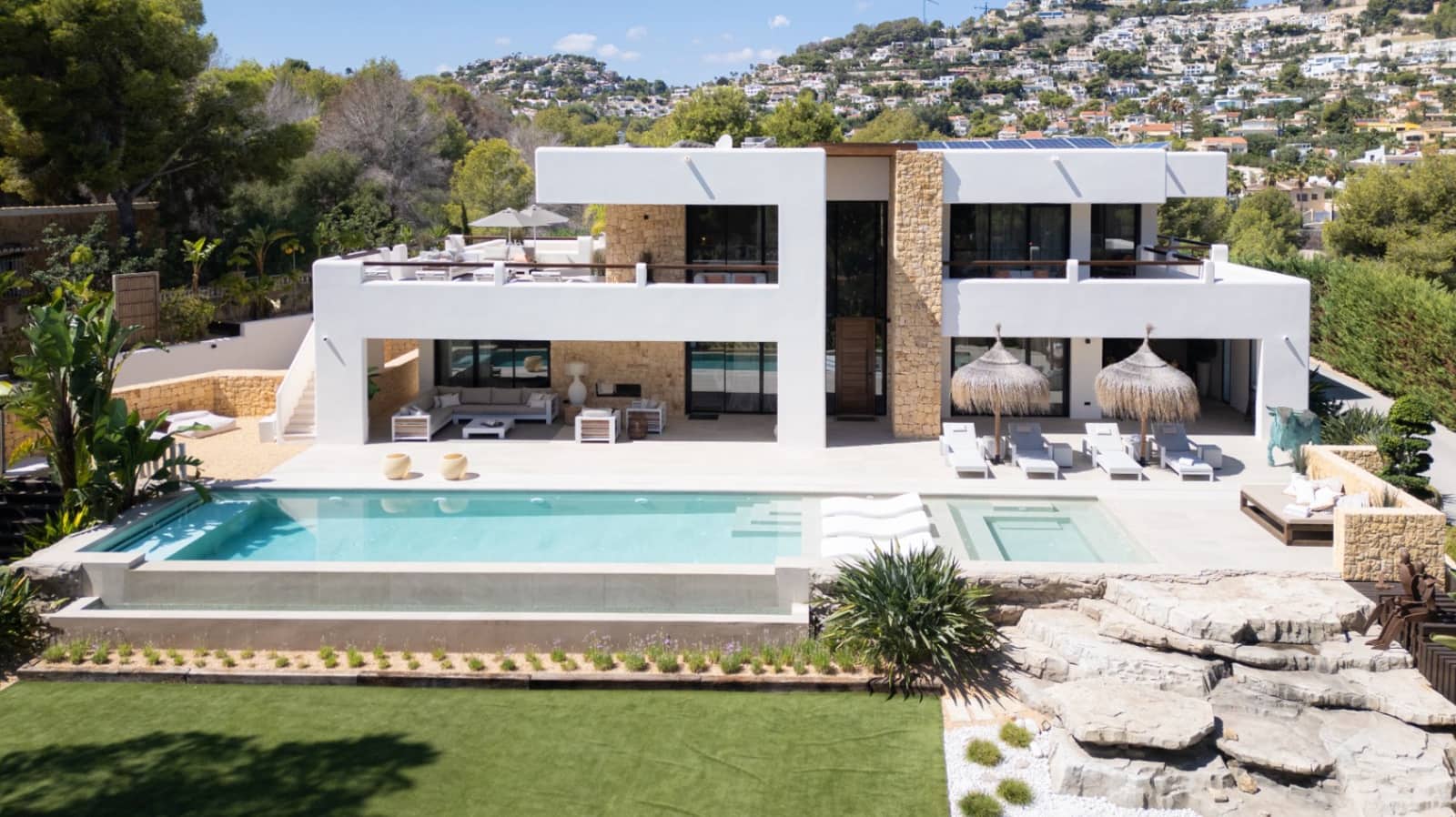 6 bedroom Villa for sale in Moraira with garage - € 3,995,000 (Ref: 9882338)