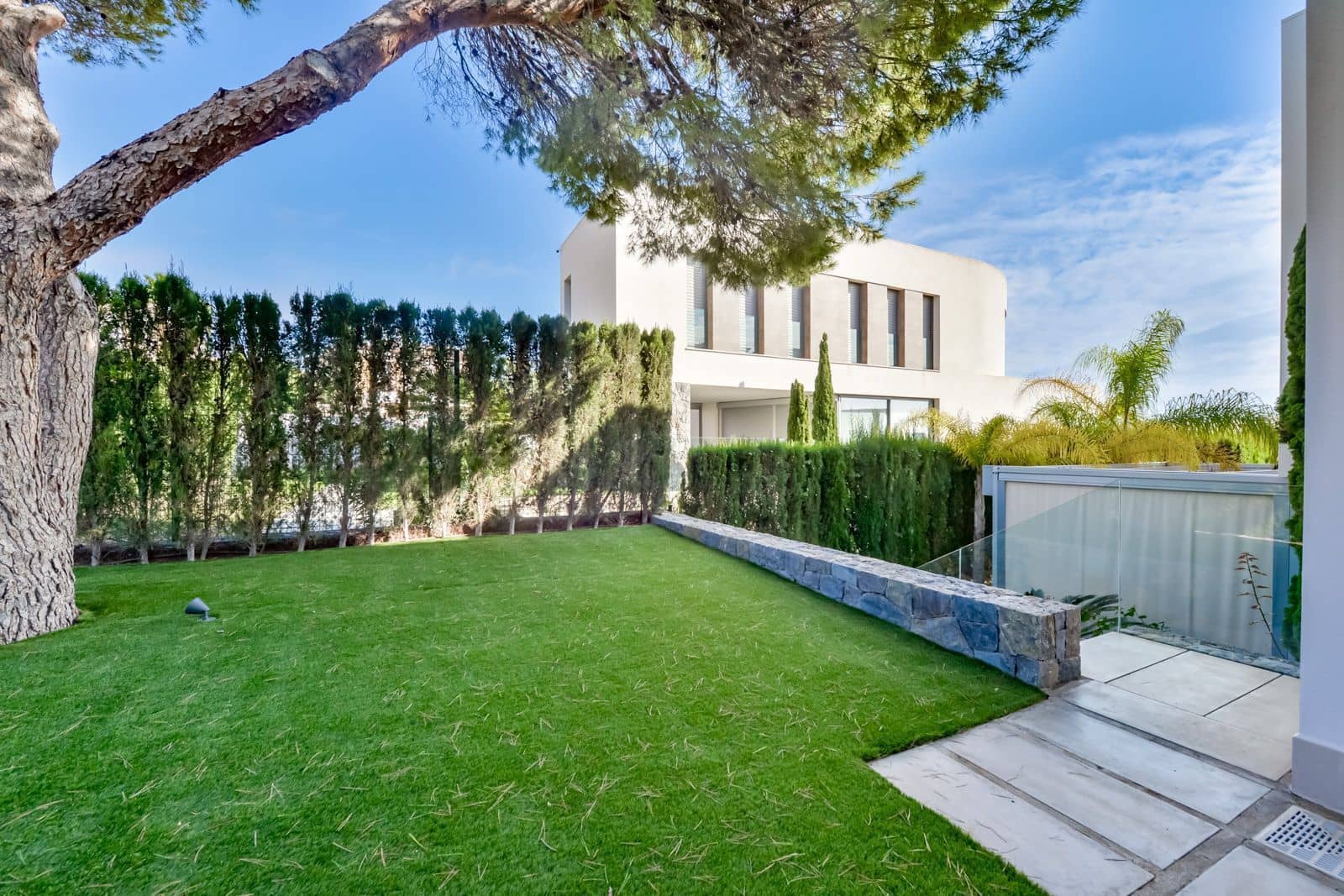 6 bedroom Villa for sale in Finestrat with pool garage - € 1,395,000 (Ref: 10131183)