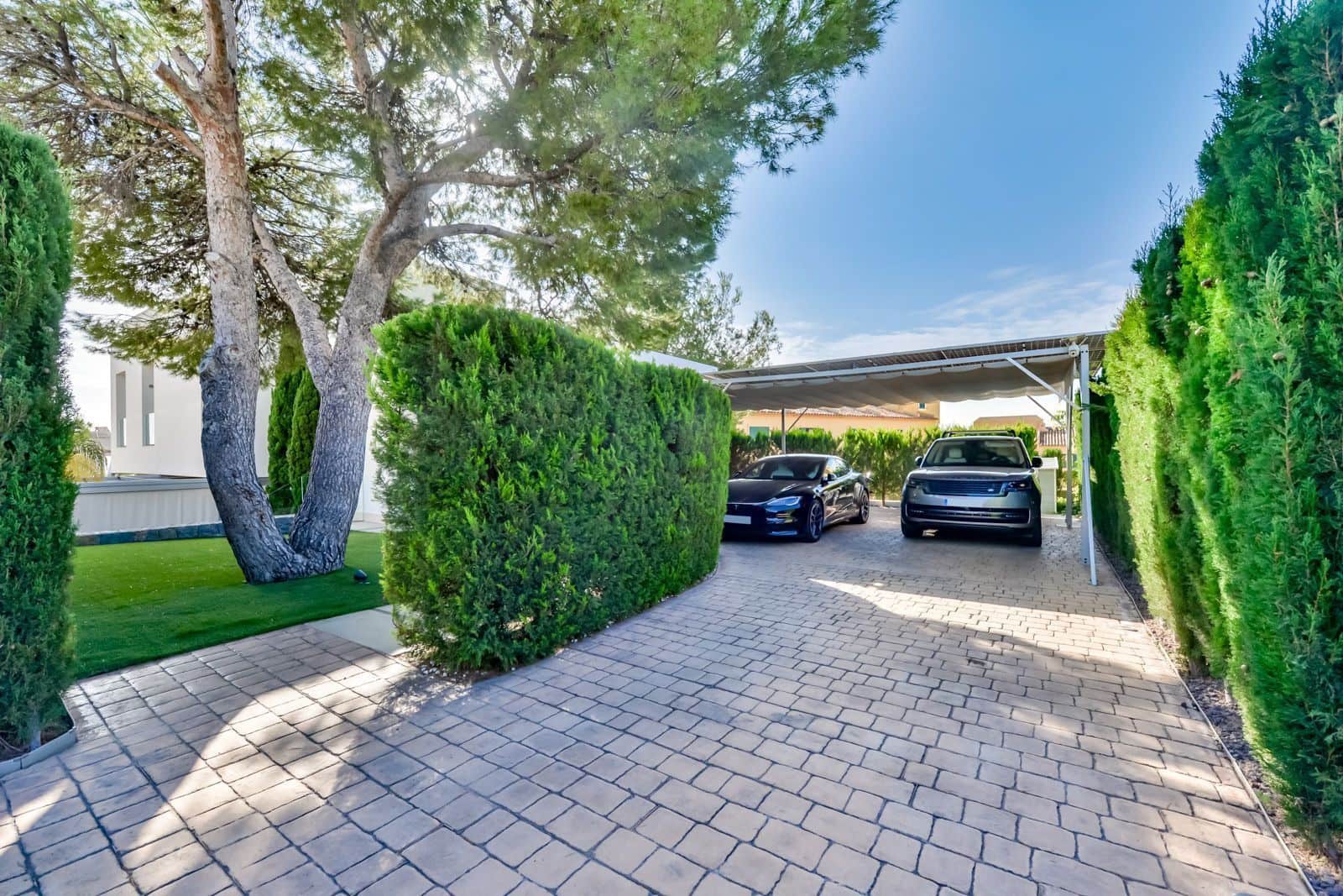 6 bedroom Villa for sale in Finestrat with pool garage - € 1,395,000 (Ref: 10131183)