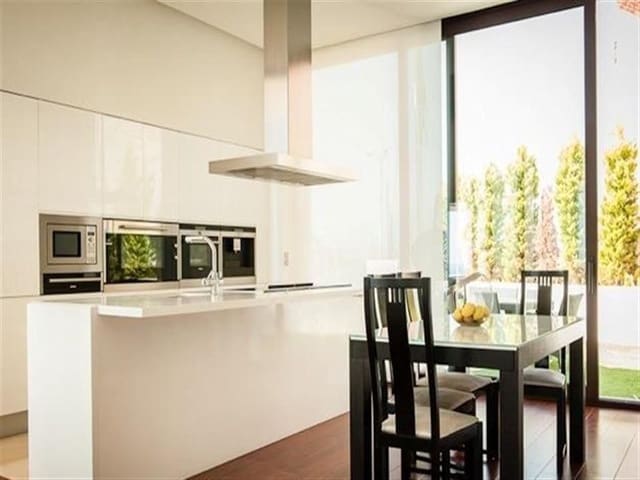 5 chambre Villa/Maison à vendre à Benidorm avec piscine garage - 2 950 000 € (Ref: 3554652)