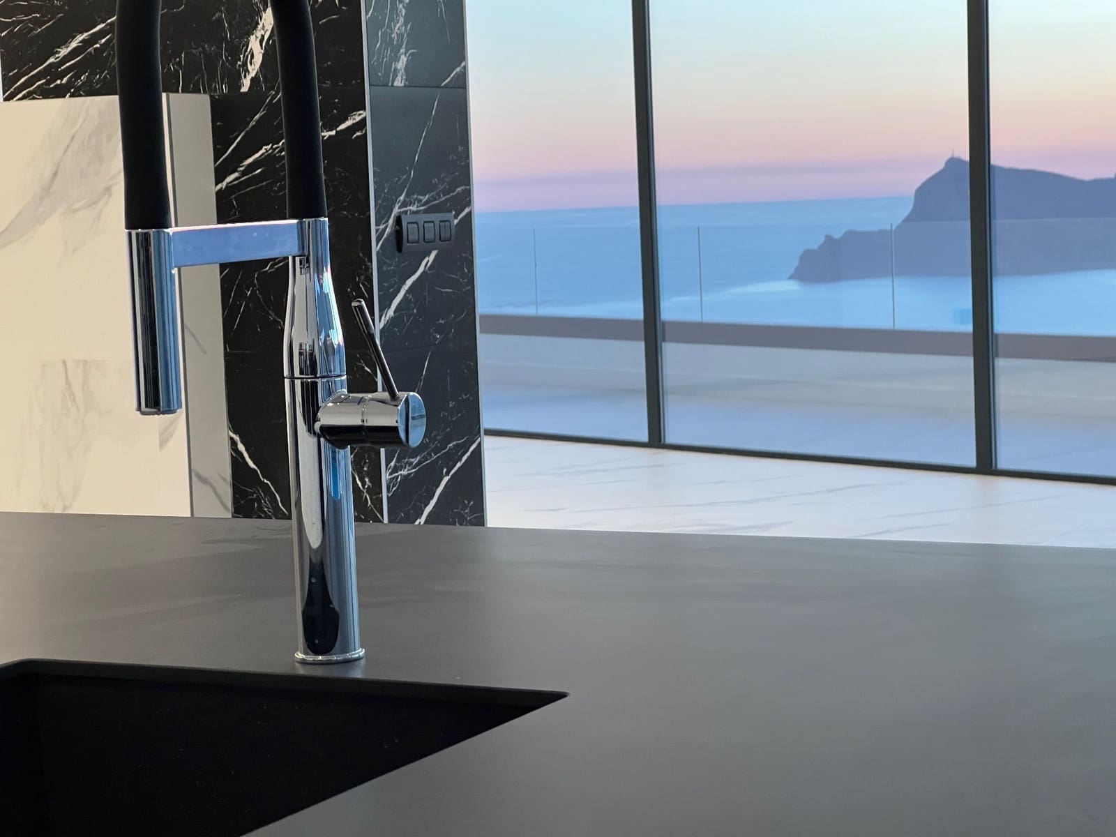 4 bedroom Villa for sale in Altea with pool garage - € 2,599,000 (Ref: 3554678)