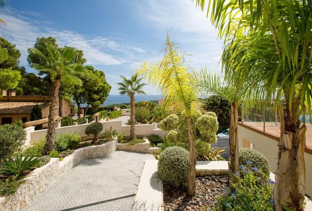 4 soverom Villa til salgs i Moraira, Teulada-Moraira med svømmebasseng garasje - € 2 180 000 (Ref: 3554709)