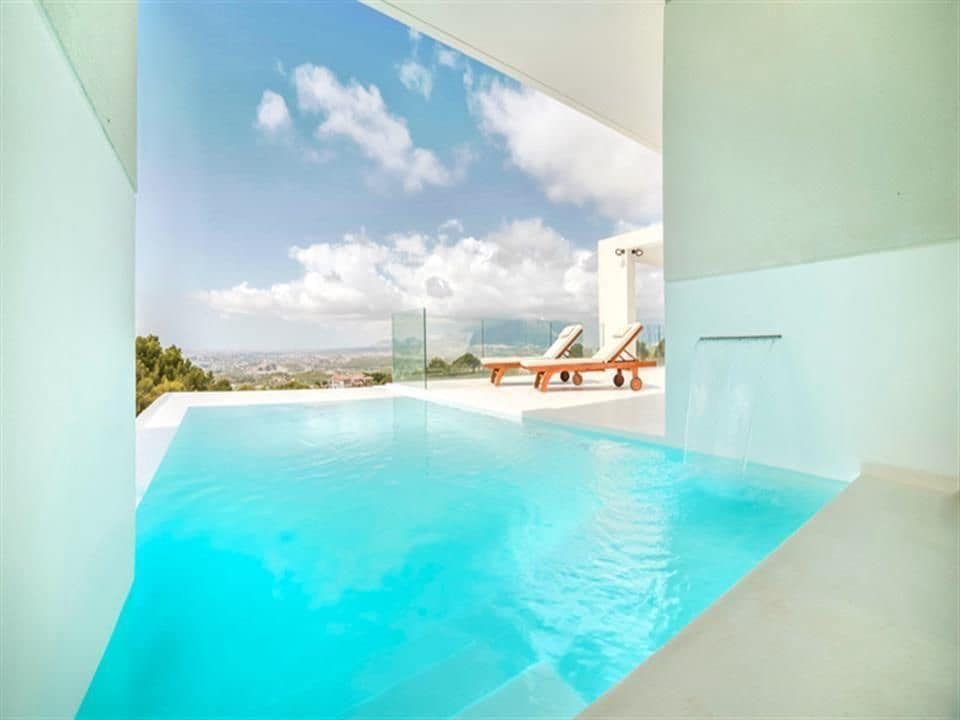 4 bedroom Villa for sale in Altea with pool garage - € 1,200,000 (Ref: 3554877)