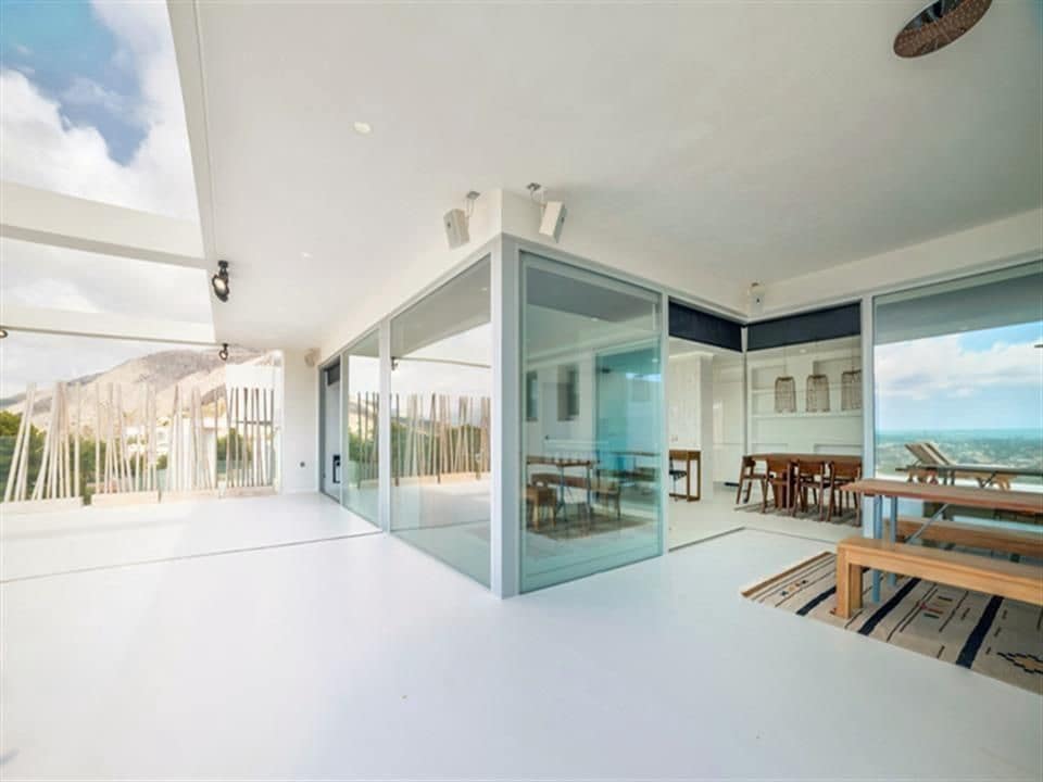 4 bedroom Villa for sale in Altea with pool garage - € 1,200,000 (Ref: 3554877)