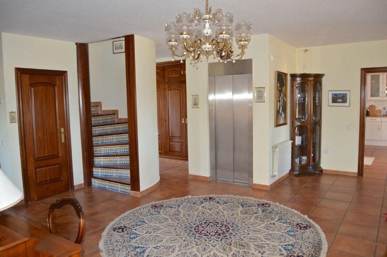 8 Zimmer Villa zu verkaufen in Alfaz del Pi / L'Alfas del Pi mit Pool Garage - 1.750.000 € (Ref: 3746337)