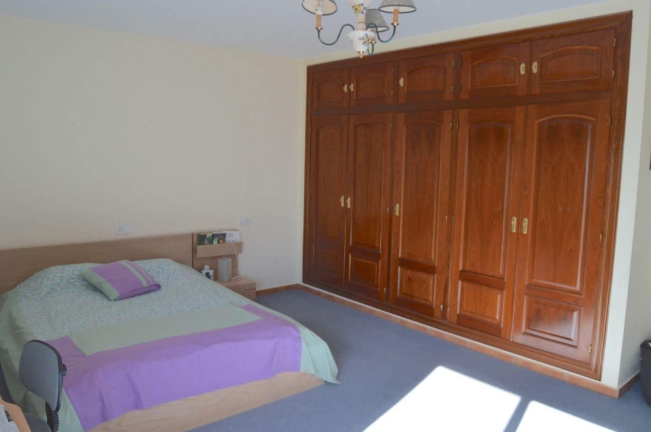 8 Zimmer Villa zu verkaufen in Alfaz del Pi / L'Alfas del Pi mit Pool Garage - 1.750.000 € (Ref: 3746337)