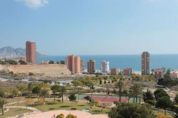 3 Zimmer Apartment zu verkaufen in Benidorm mit Pool Garage - 490.000 € (Ref: 5845285)