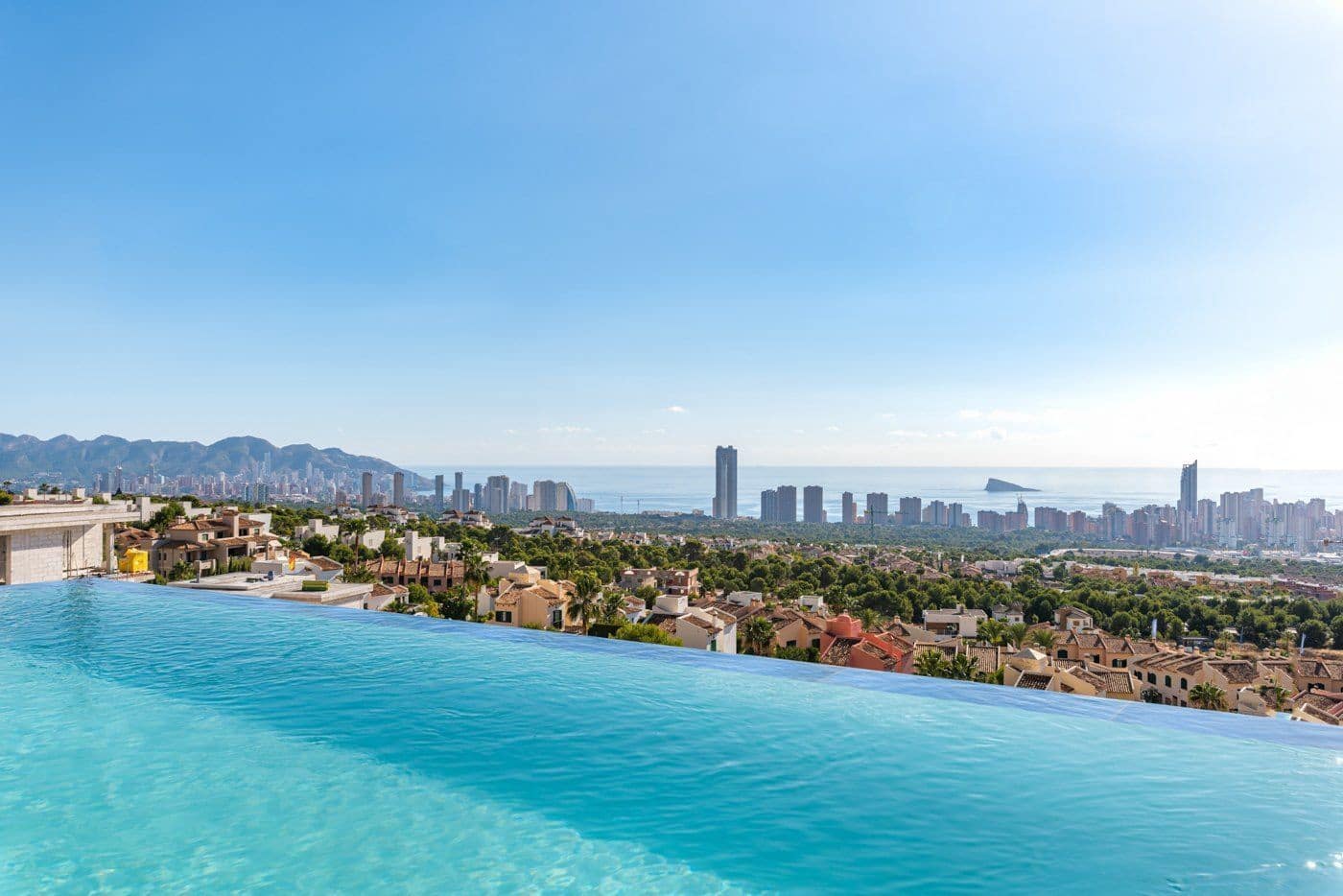 5 soverom Villa til salgs i Finestrat med svømmebasseng garasje - € 2 650 000 (Ref: 5880058)