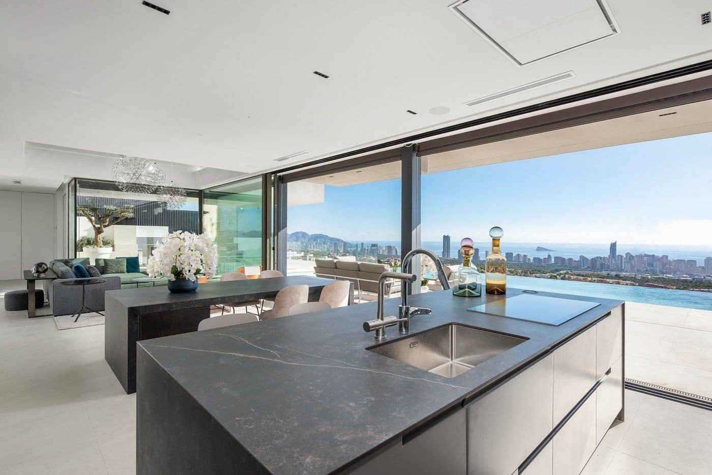 5 soverom Villa til salgs i Finestrat med svømmebasseng garasje - € 2 650 000 (Ref: 5880058)