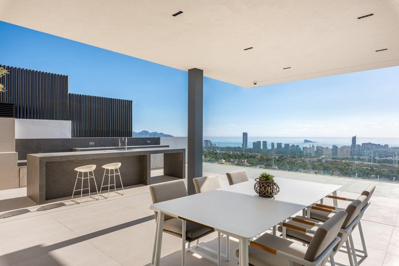 5 soverom Villa til salgs i Finestrat med svømmebasseng garasje - € 2 650 000 (Ref: 5880058)