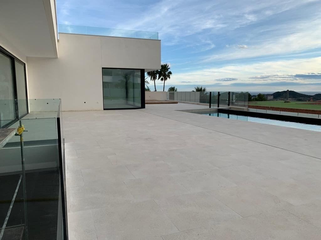 4 bedroom Villa for sale in Finestrat with pool garage - € 2,980,000 (Ref: 6210402)