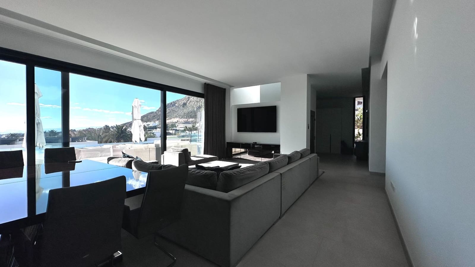 4 bedroom Villa for sale in Finestrat with pool garage - € 2,980,000 (Ref: 6210402)