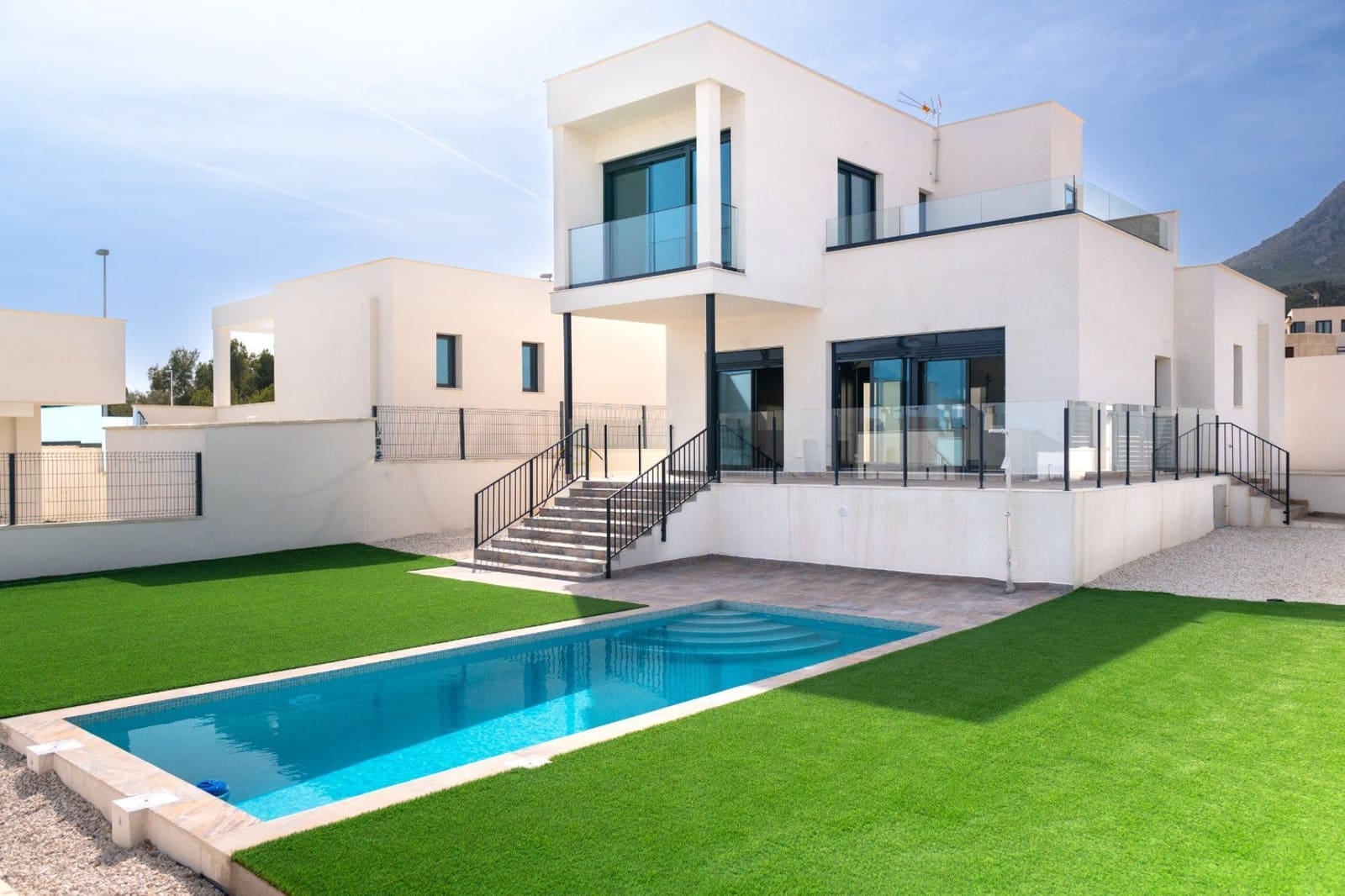 3 bedroom Villa for sale in Polop with pool garage - € 620,000 (Ref: 6281681)