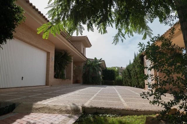 8 bedroom Finca/Country House for sale in La Nucia with pool garage - € 1,900,000 (Ref: 6424336)
