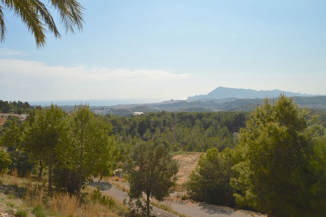 5 bedroom Villa for sale in Altea with pool garage - € 2,130,000 (Ref: 6439999)