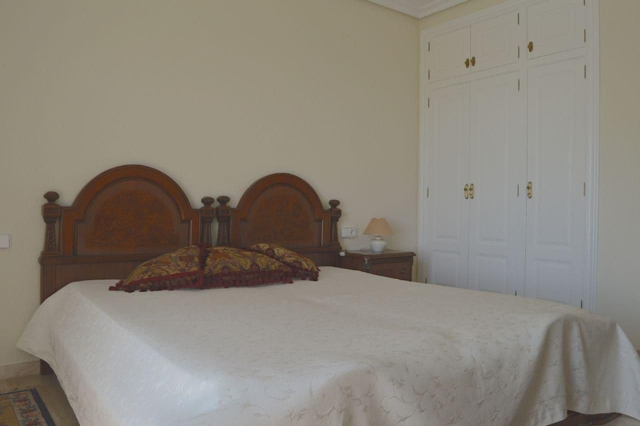 5 bedroom Villa for sale in Altea with pool garage - € 2,130,000 (Ref: 6439999)