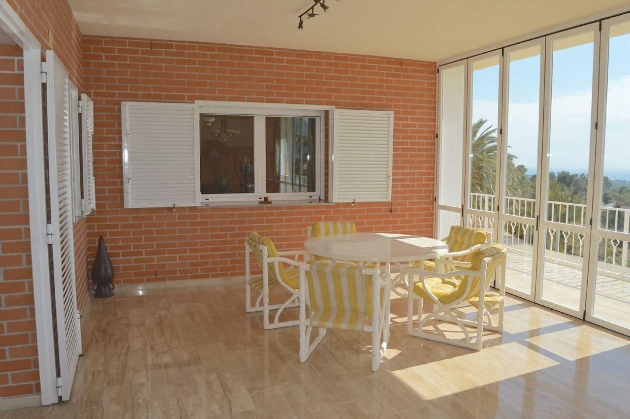 5 bedroom Villa for sale in Altea with pool garage - € 2,130,000 (Ref: 6439999)