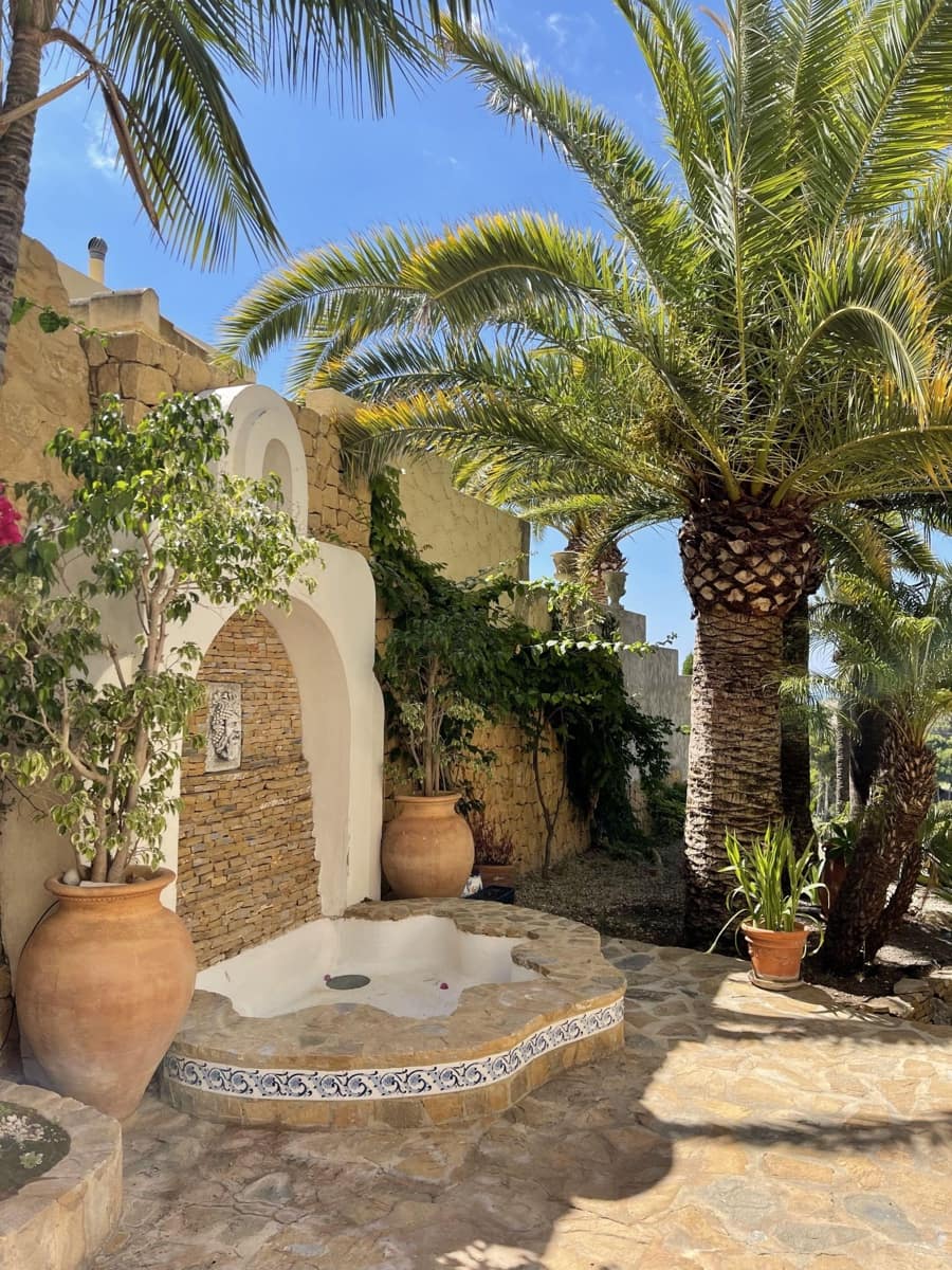 4 bedroom Villa for sale in Altea with pool garage - € 1,290,000 (Ref: 6476021)