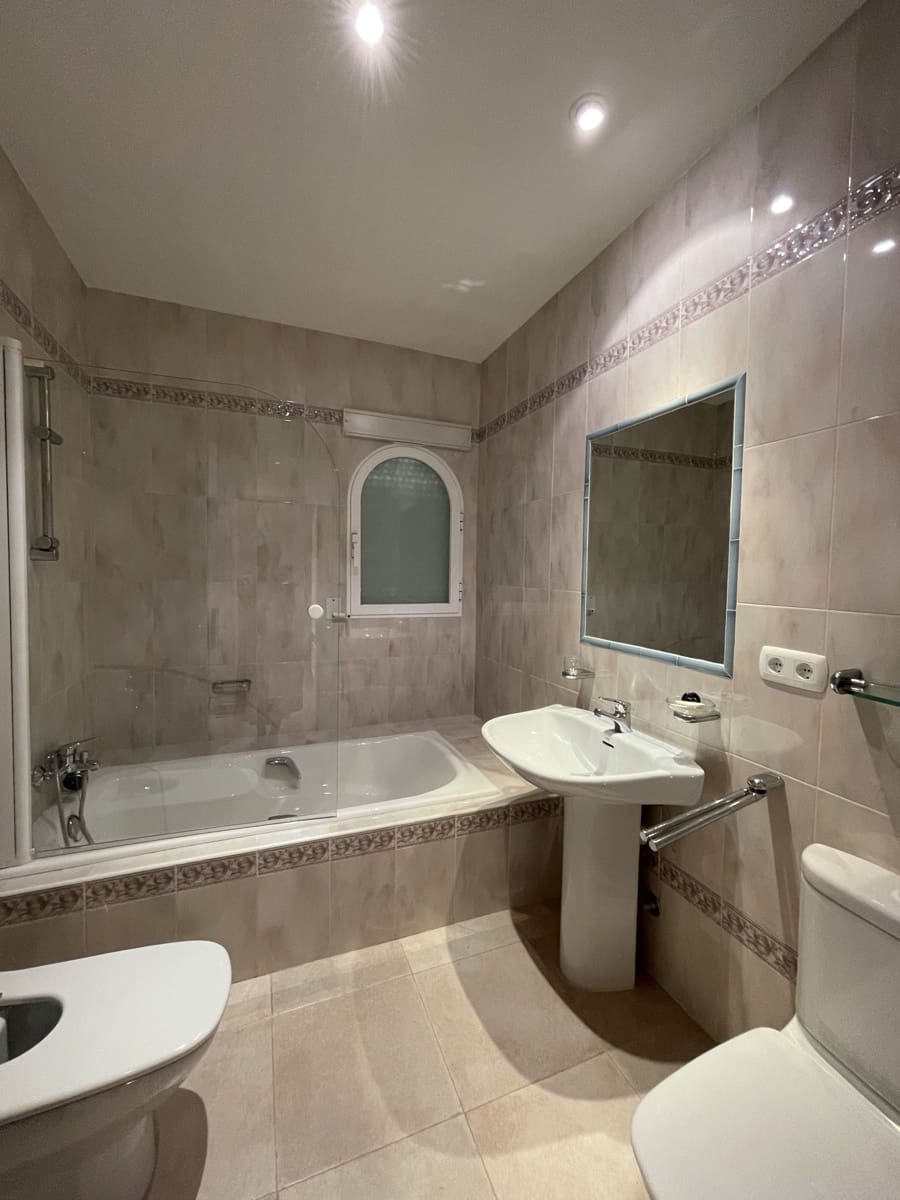 4 bedroom Villa for sale in Altea with pool garage - € 1,290,000 (Ref: 6476021)