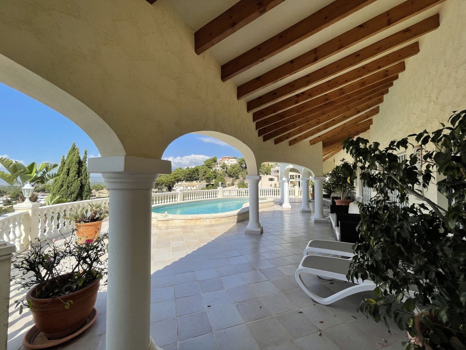 4 bedroom Villa for sale in Altea with pool garage - € 1,290,000 (Ref: 6476021)