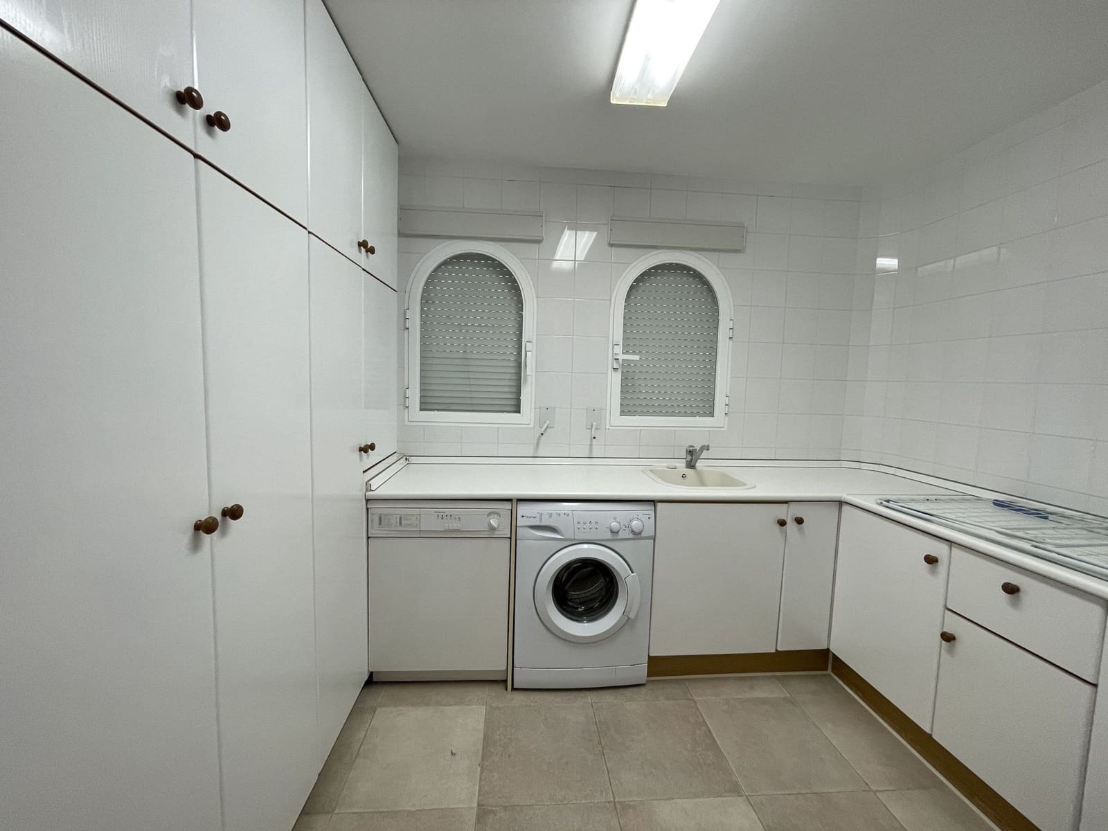 4 bedroom Villa for sale in Altea with pool garage - € 1,290,000 (Ref: 6476021)