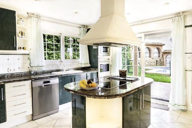 6 soverom Villa til salgs i La Villajoyosa / Vila Joiosa med svømmebasseng garasje - € 2 900 000 (Ref: 6742844)