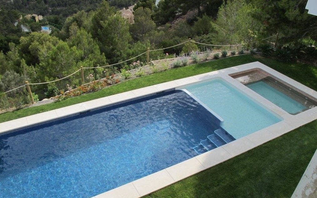4 bedroom Villa for sale in Altea with pool garage - € 2,850,000 (Ref: 6761798)