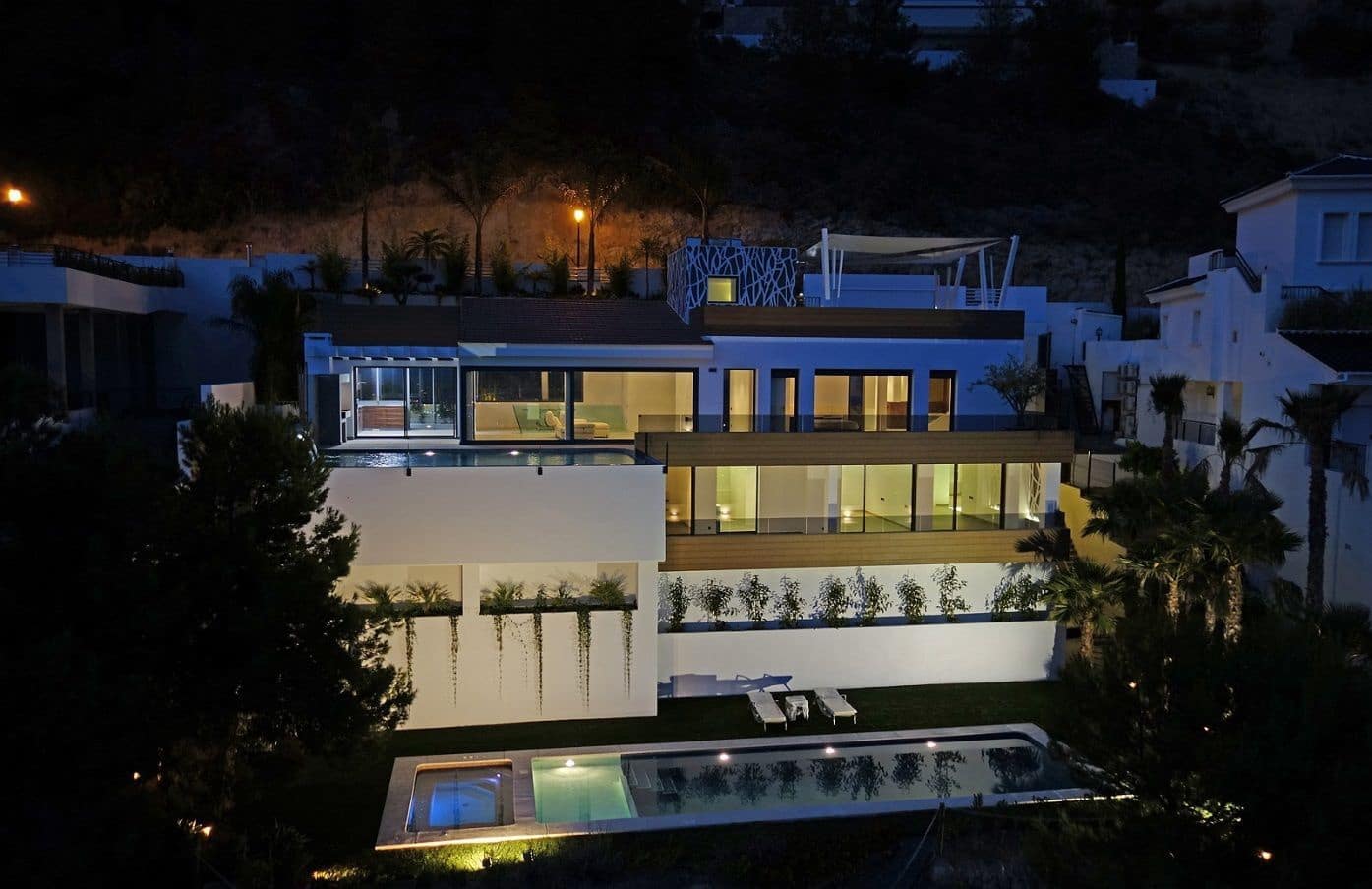 4 bedroom Villa for sale in Altea with pool garage - € 2,850,000 (Ref: 6761798)