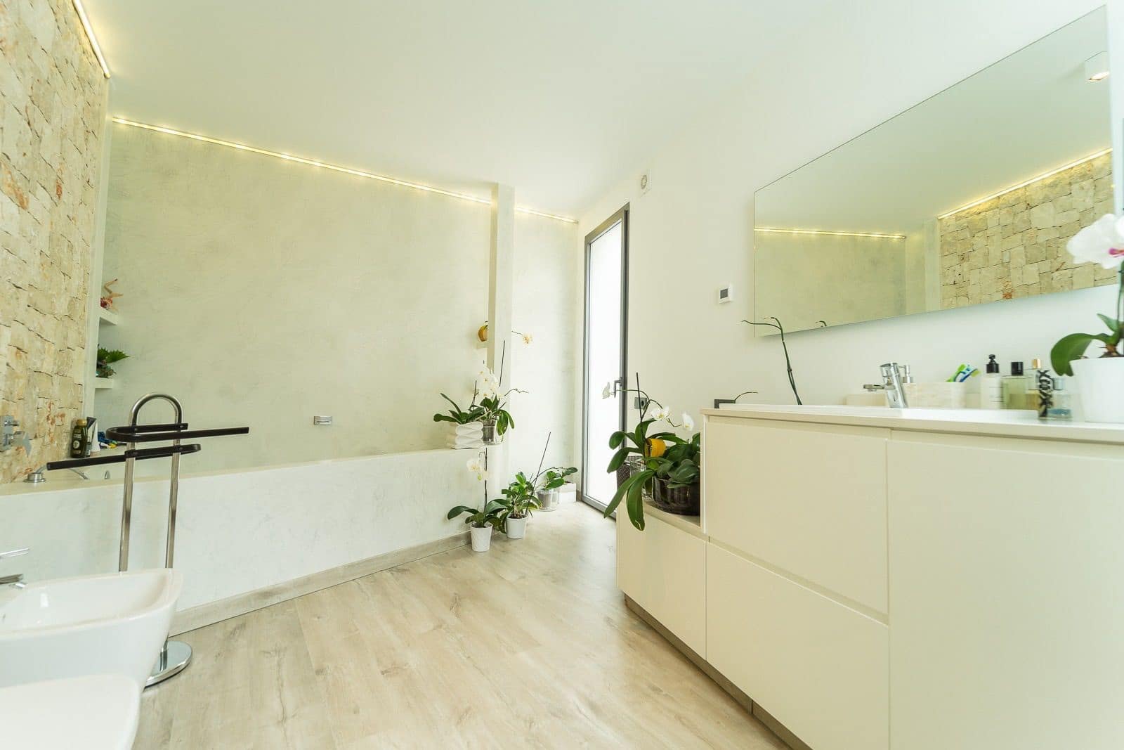 4 bedroom Villa for sale in Altea with pool garage - € 2,850,000 (Ref: 6761798)