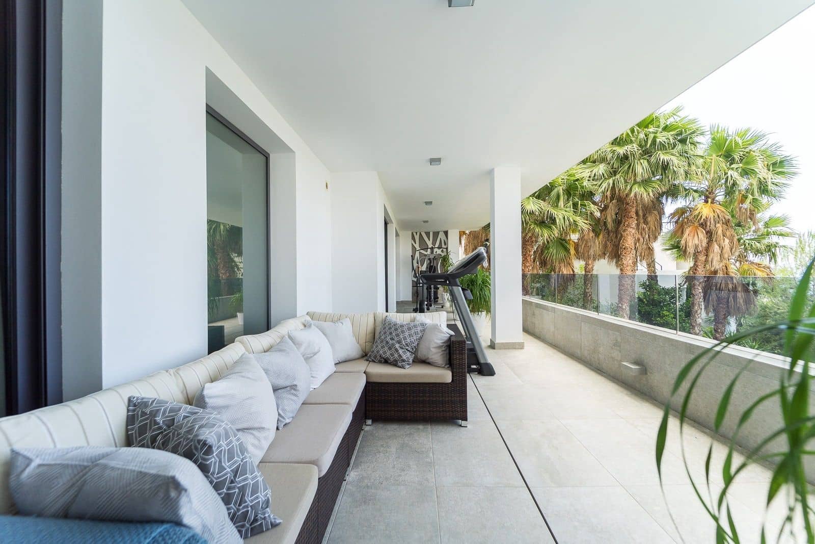 4 bedroom Villa for sale in Altea with pool garage - € 2,850,000 (Ref: 6761798)