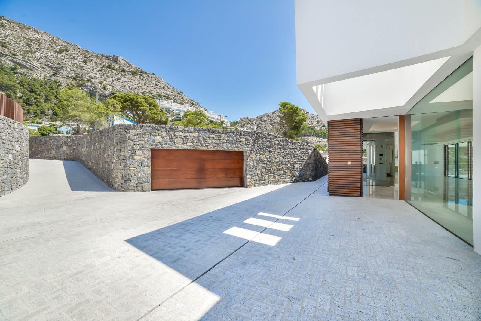 5 bedroom Villa for sale in Altea with pool garage - € 3,500,000 (Ref: 6777341)