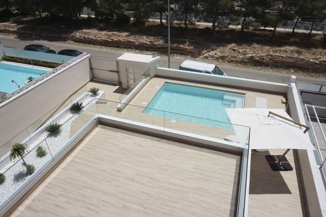 4 soverom Villa til salgs i Alicante by med svømmebasseng garasje - € 1 430 000 (Ref: 6802006)