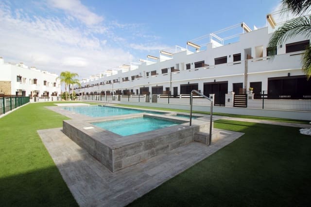 3 soverom Kjedet enebolig til salgs i Orihuela med svømmebasseng garasje - € 358 000 (Ref: 6817043)