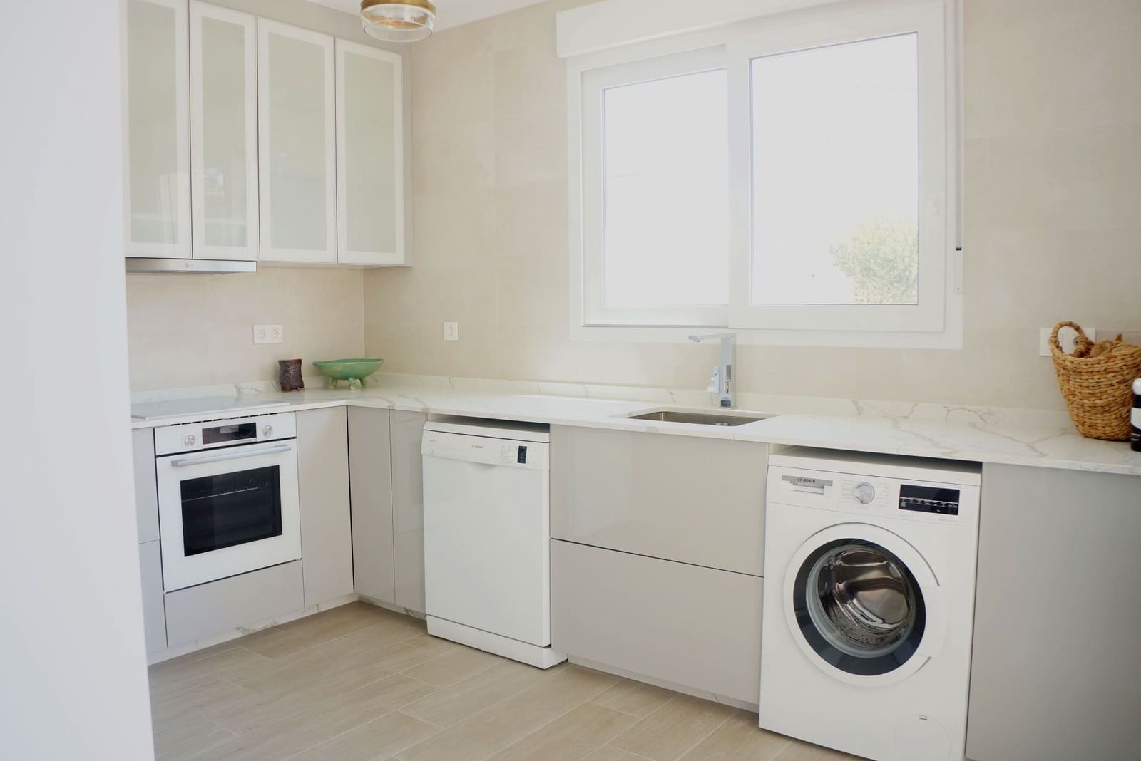 3 bedroom Villa for sale in Torrevieja with pool garage - € 590,000 (Ref: 6906113)