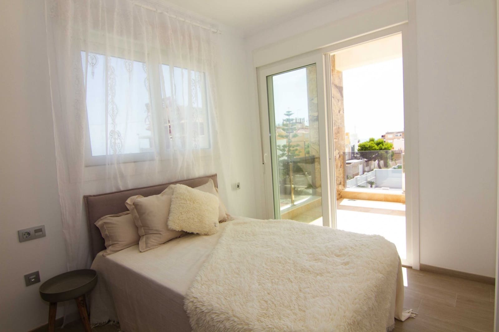 3 bedroom Villa for sale in Torrevieja with pool garage - € 590,000 (Ref: 6906113)