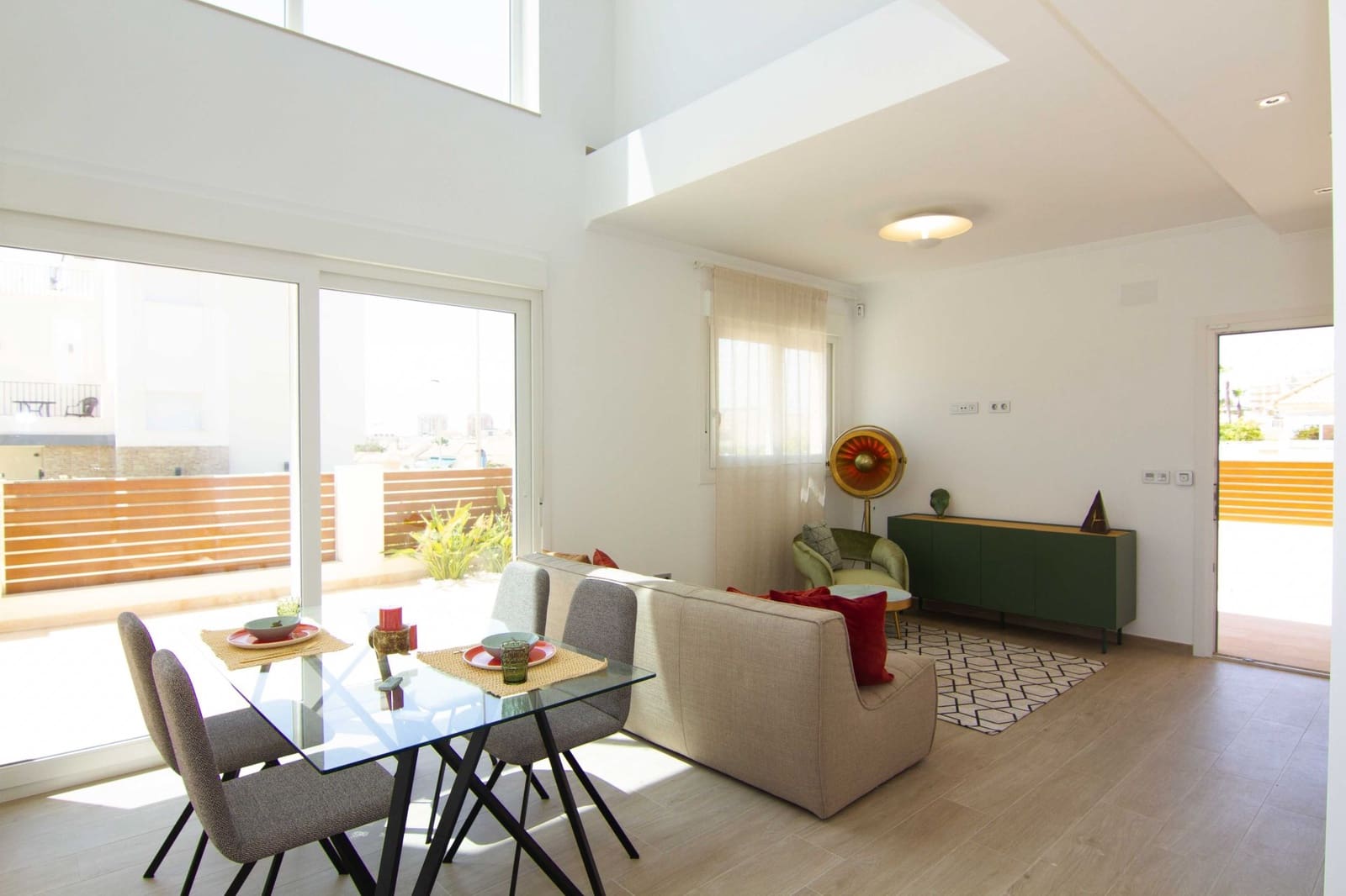 3 bedroom Villa for sale in Torrevieja with pool garage - € 590,000 (Ref: 6906113)