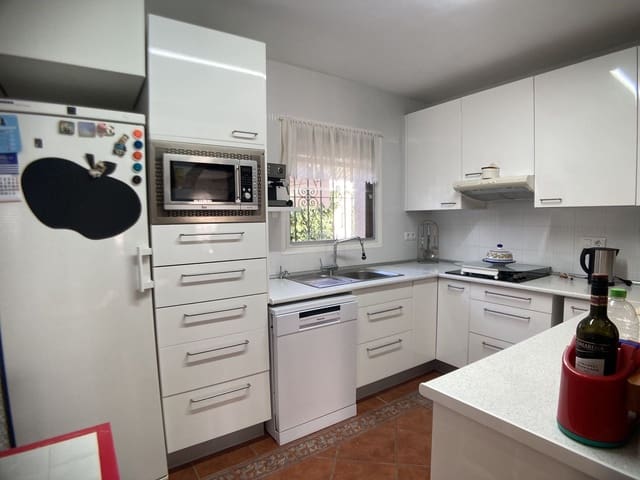 4 quarto Moradia para venda em Calpe / Calp com piscina garagem - 1 000 000 € (Ref: 7436417)