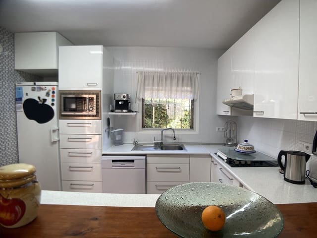 4 quarto Moradia para venda em Calpe / Calp com piscina garagem - 1 000 000 € (Ref: 7436417)