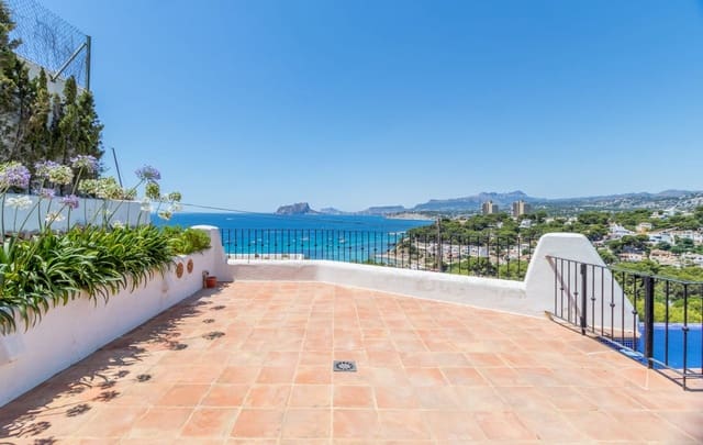 5 soverom Villa til salgs i Moraira, Teulada-Moraira med svømmebasseng garasje - € 2 750 000 (Ref: 7436432)