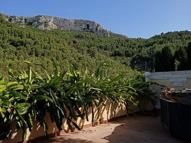 3 quarto Moradia para venda em Dénia com piscina garagem - 550 000 € (Ref: 7438349)