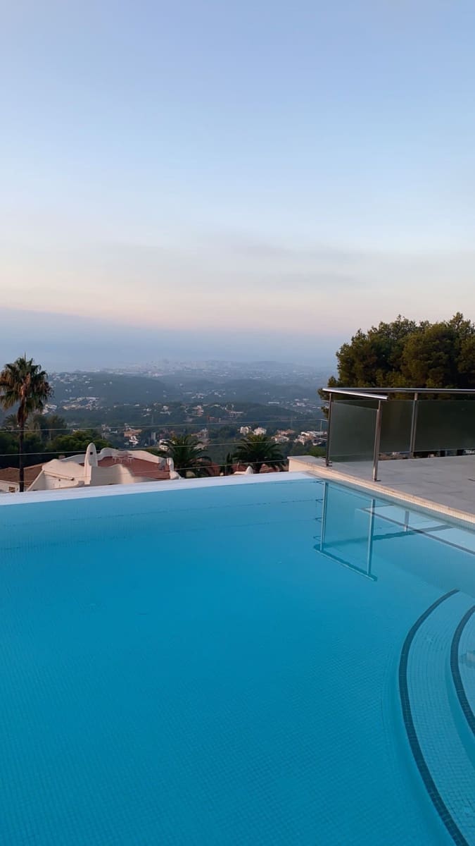 5 bedroom Villa for sale in Altea with pool garage - € 3,500,000 (Ref: 7527887)