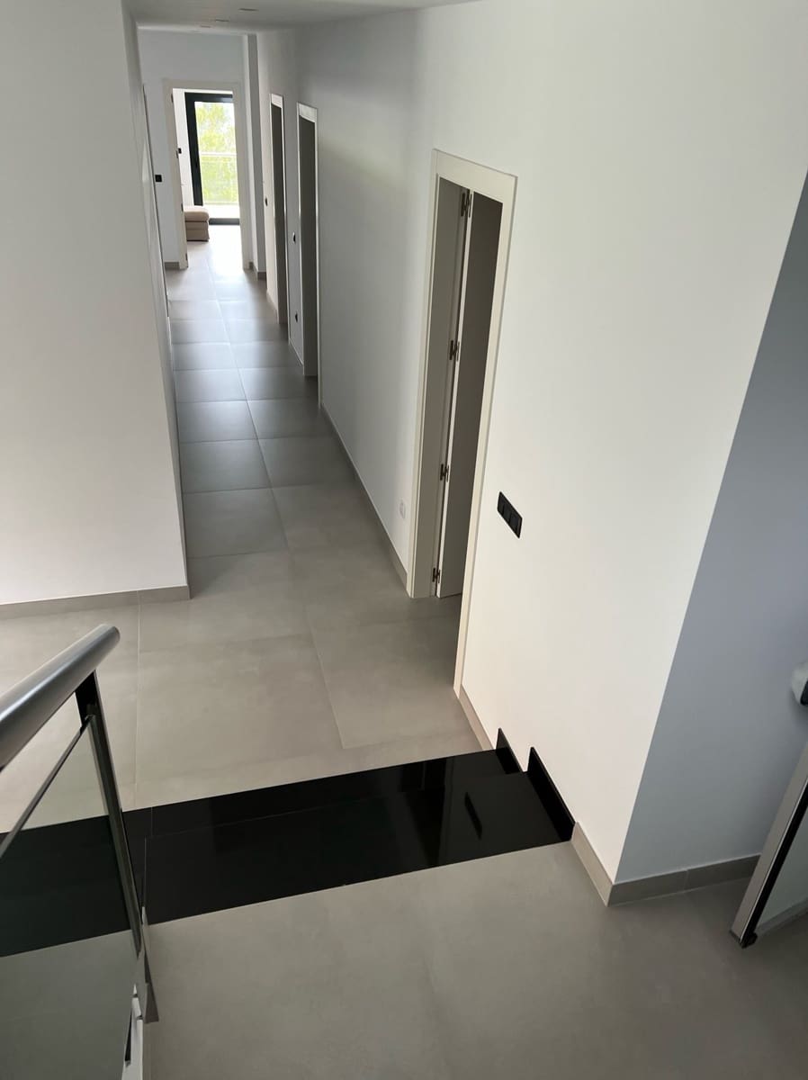 5 bedroom Villa for sale in Altea with pool garage - € 3,500,000 (Ref: 7527887)