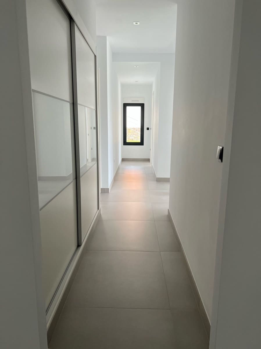 5 bedroom Villa for sale in Altea with pool garage - € 3,500,000 (Ref: 7527887)