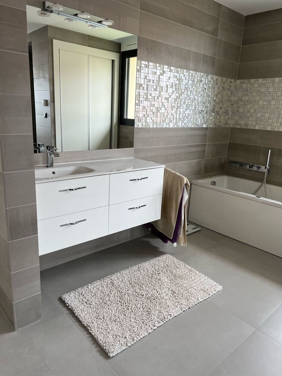 5 bedroom Villa for sale in Altea with pool garage - € 3,500,000 (Ref: 7527887)