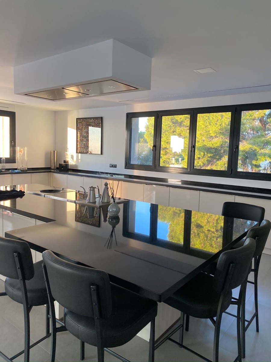 5 bedroom Villa for sale in Altea with pool garage - € 3,500,000 (Ref: 7527887)