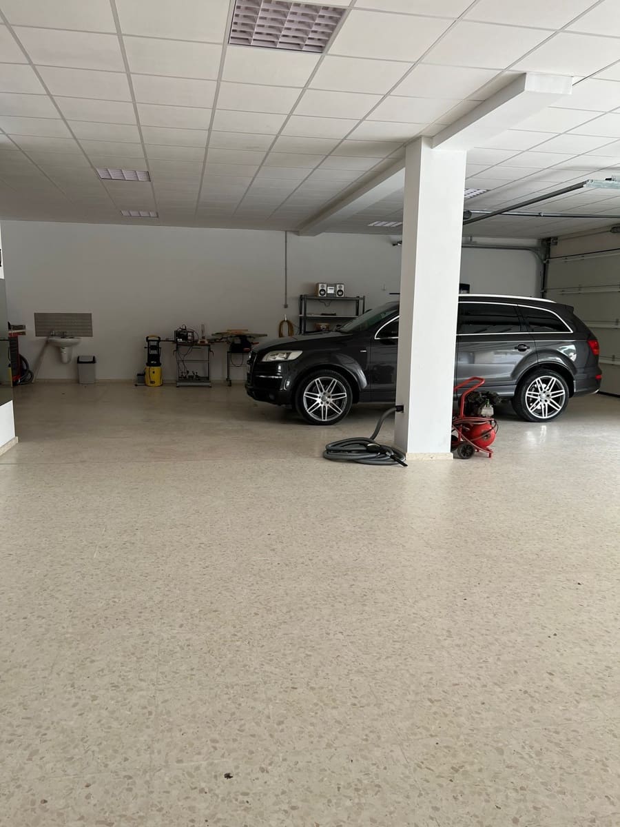 5 bedroom Villa for sale in Altea with pool garage - € 3,500,000 (Ref: 7527887)