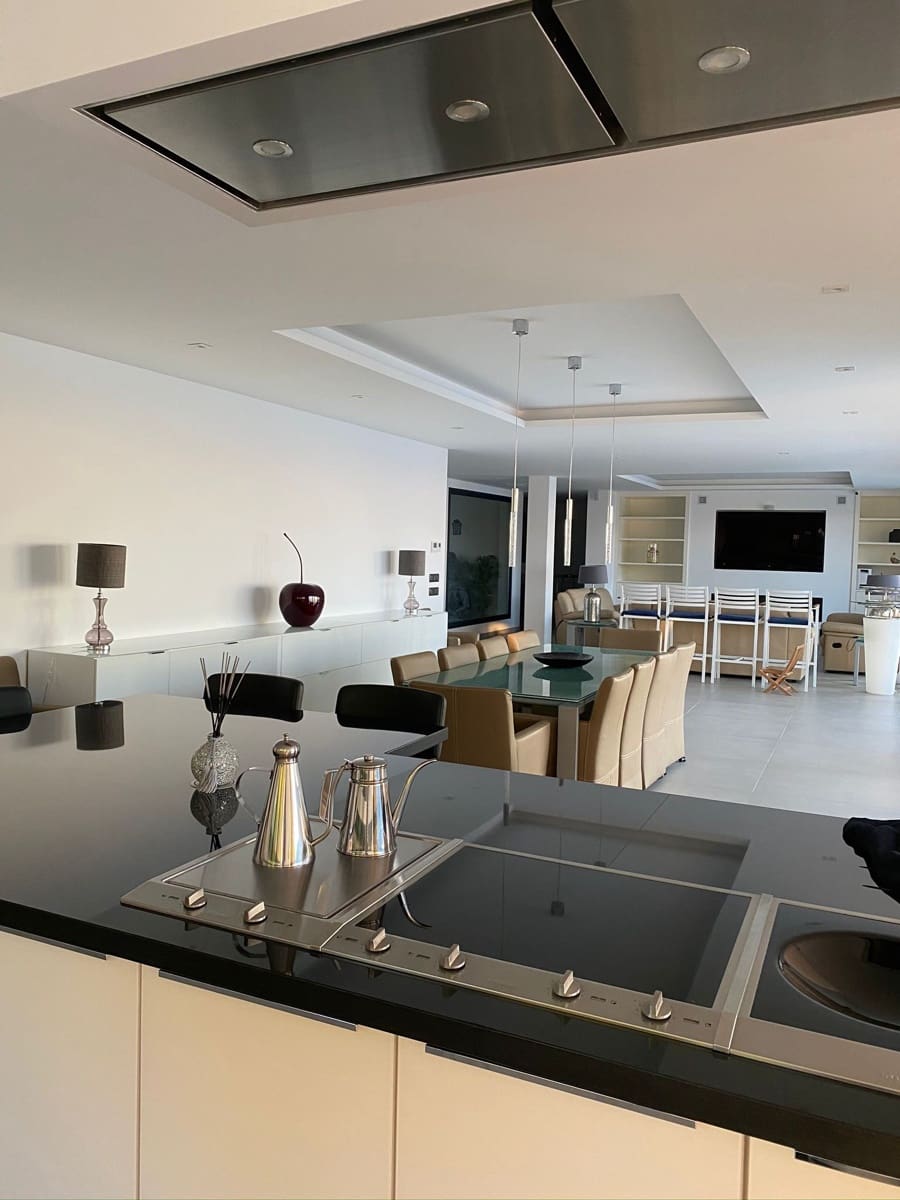 5 bedroom Villa for sale in Altea with pool garage - € 3,500,000 (Ref: 7527887)