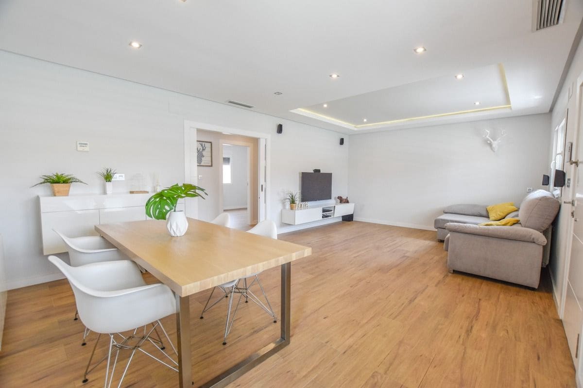 4 slaapkamer Villa te koop in Santa Pola met zwembad - € 737.000 (Ref: 7642433)